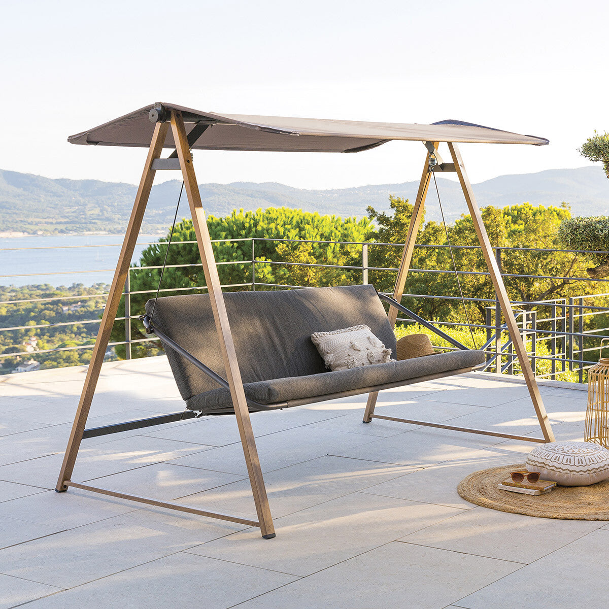 SOLY Honey & Charcoal Garden Swing